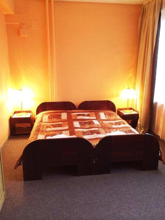 Hotel Uno Kecskemet Luaran gambar